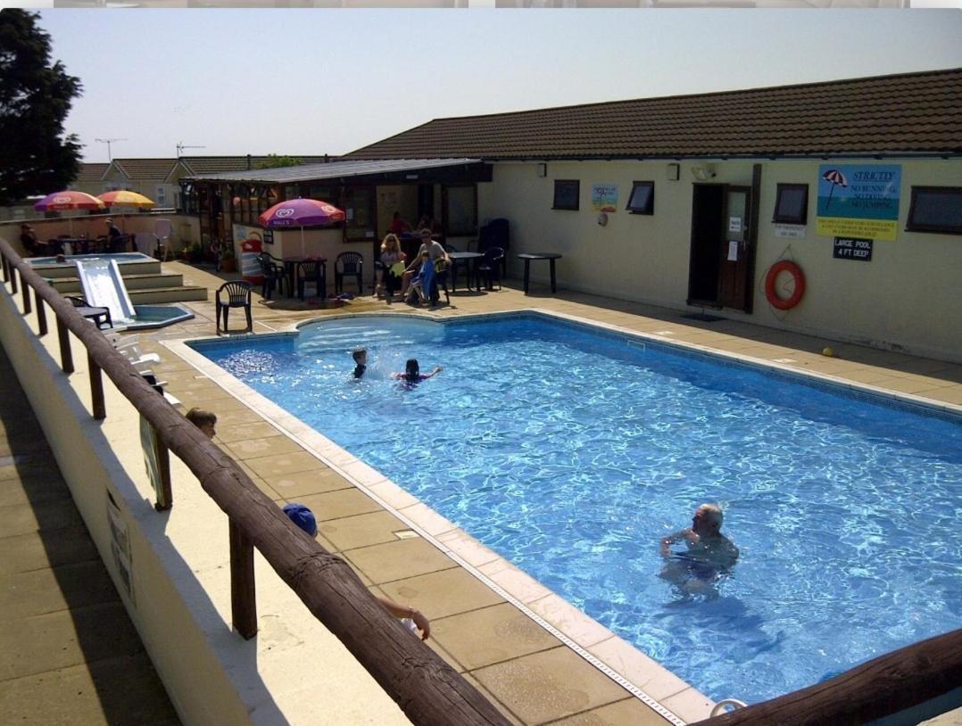 Ocean View 95 Hotel Trimingham Exterior foto